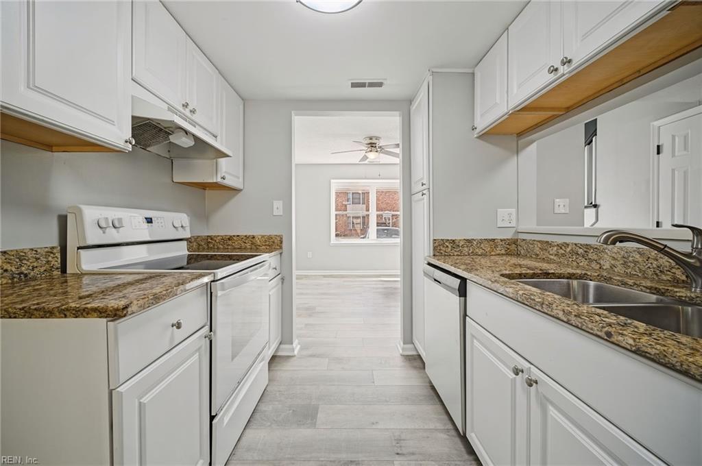 1960 Darnell DR