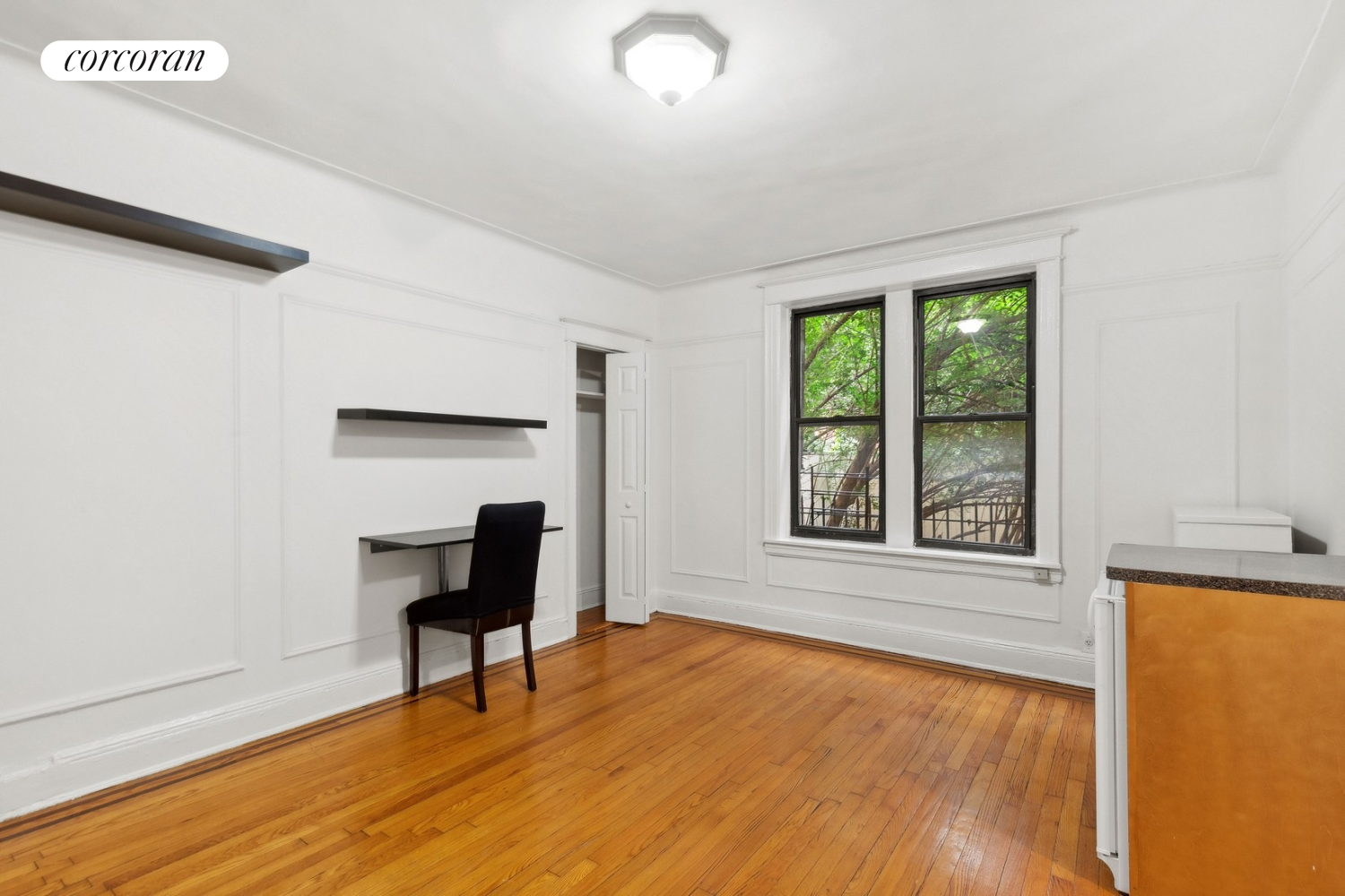 49 WILLOW Street 1D
