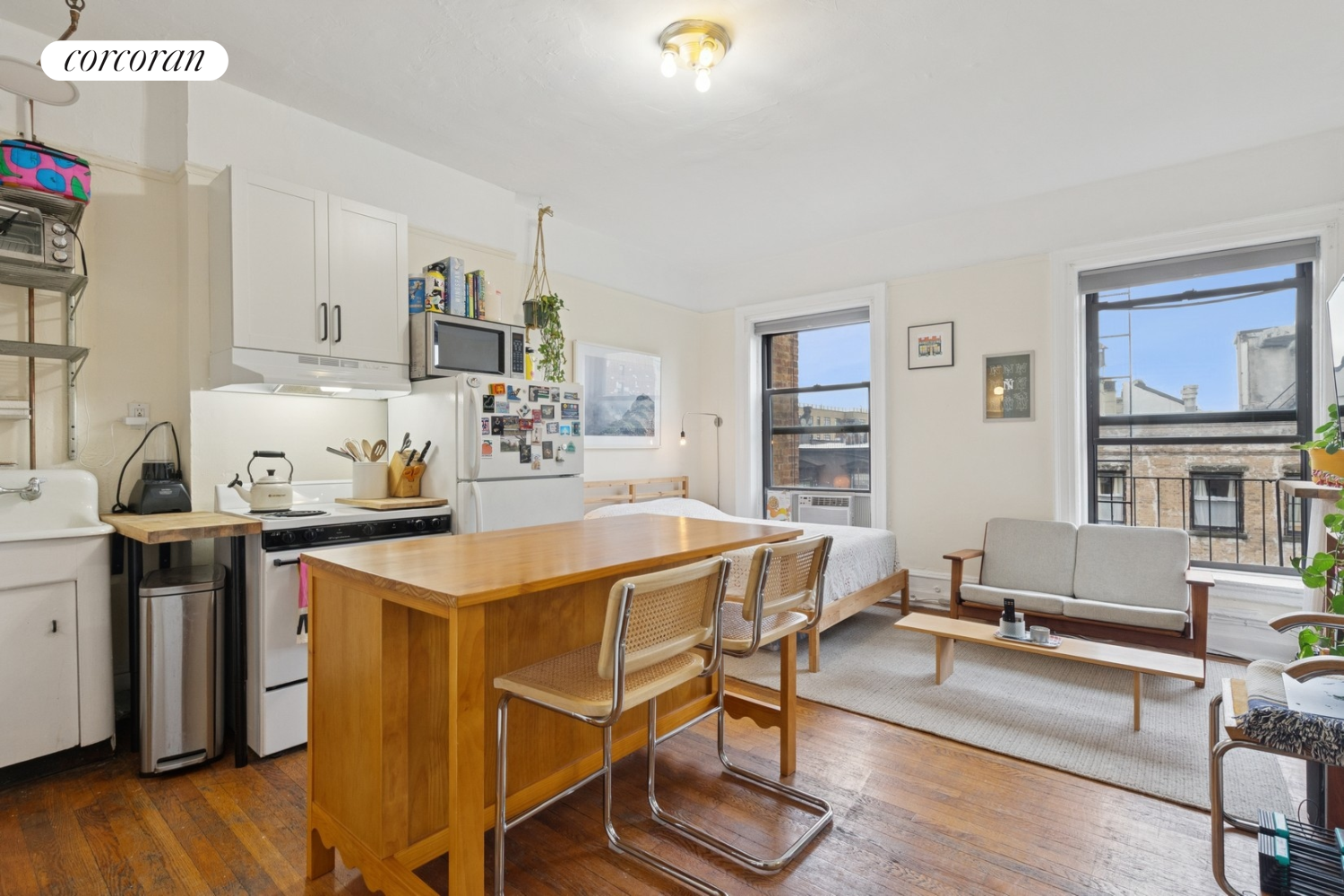 118 MONTAGUE Street 12