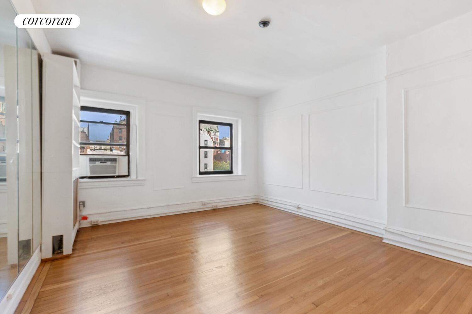 118 MONTAGUE Street 13