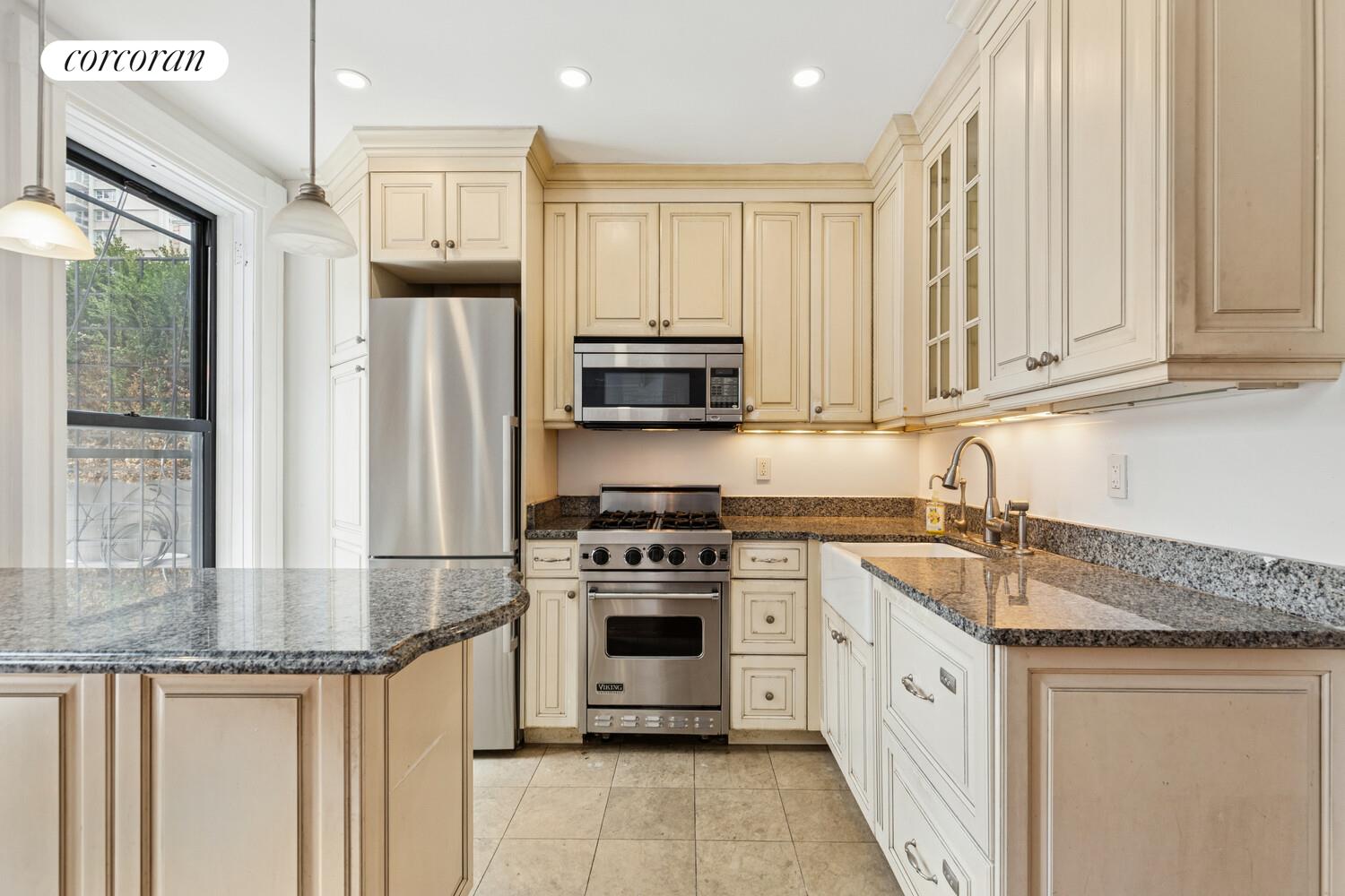 63 CRANBERRY Street 3