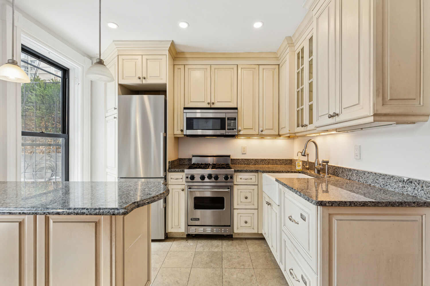 63 CRANBERRY Street 3