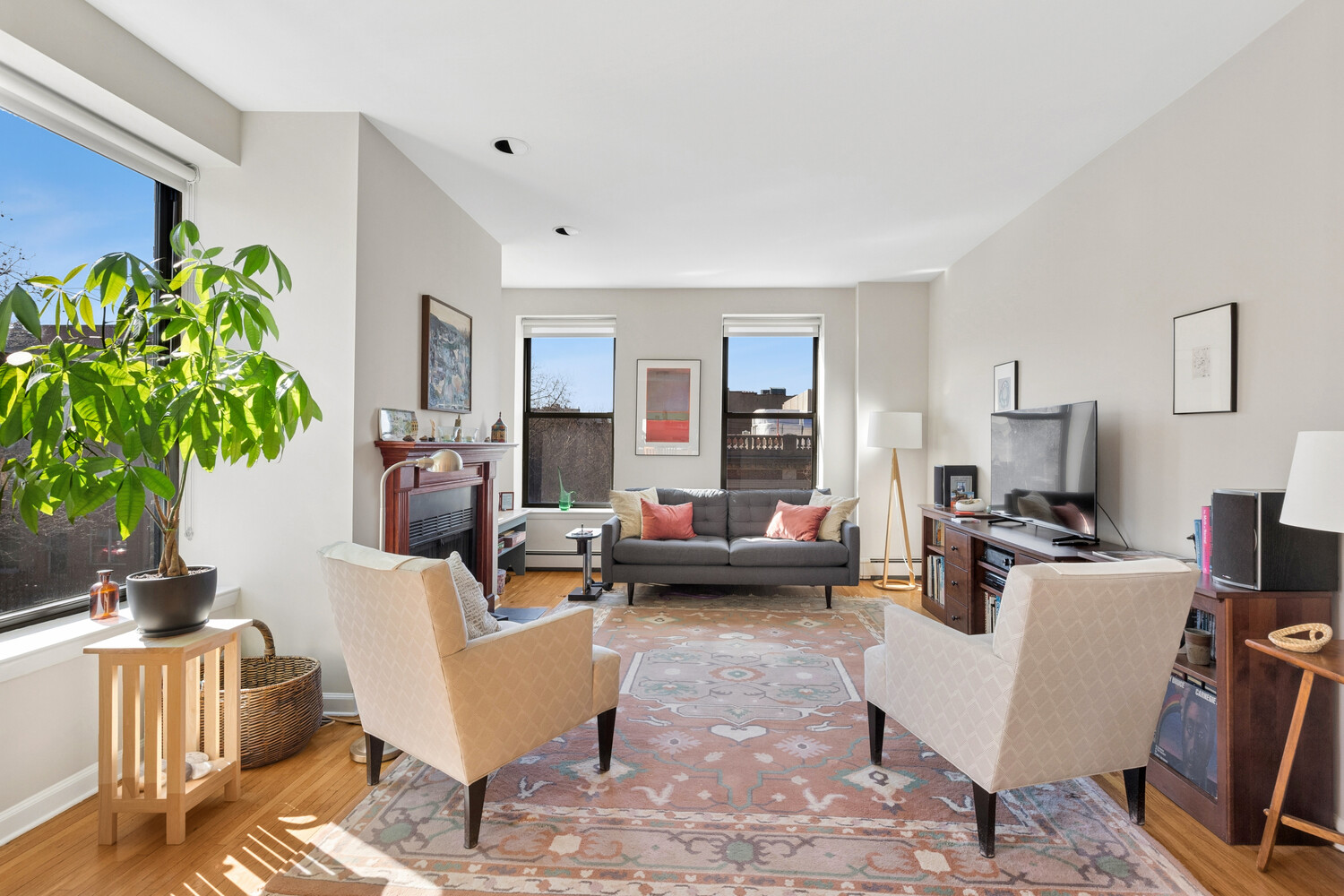 391 CLINTON Street 3A