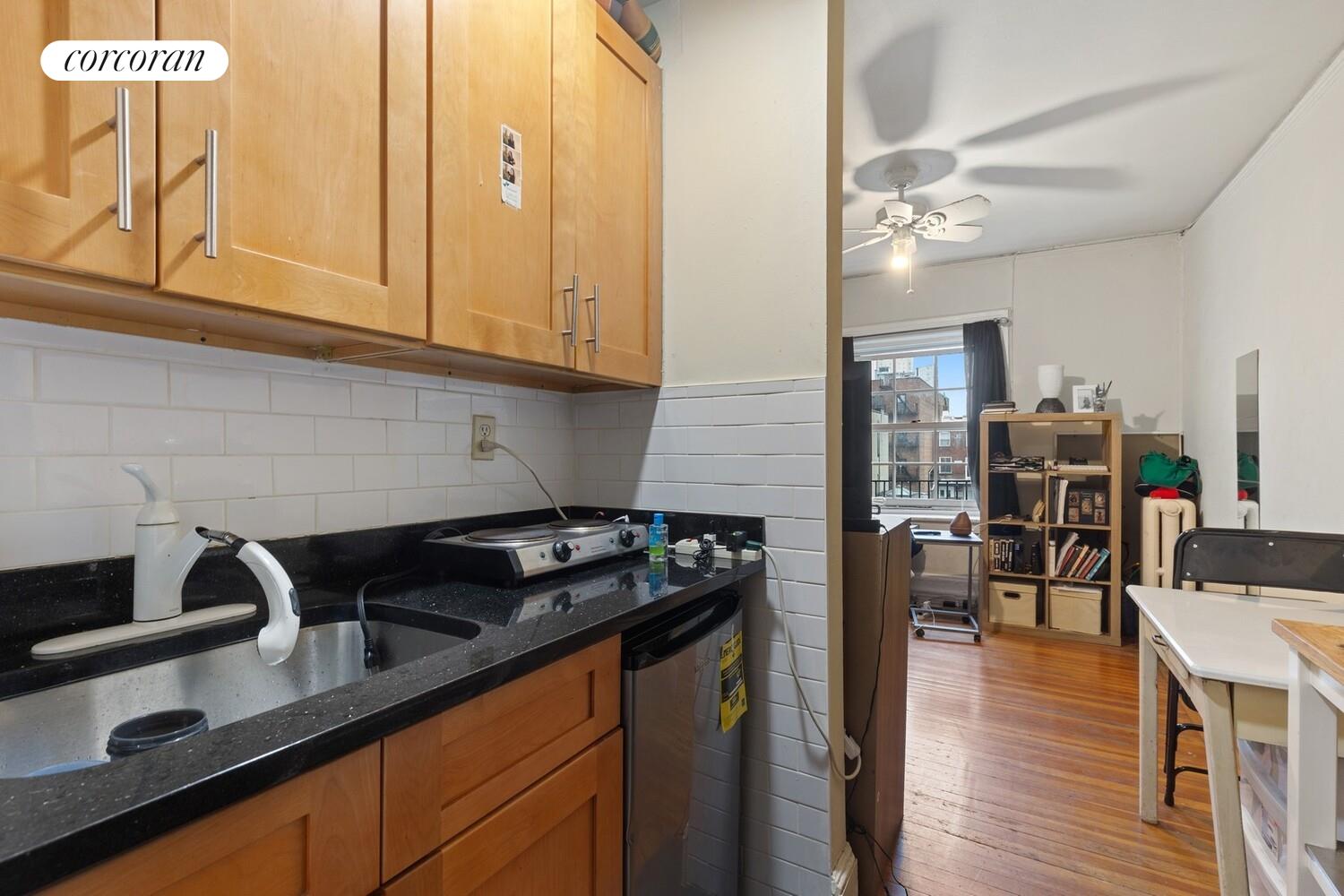 120 MONTAGUE Street 13E