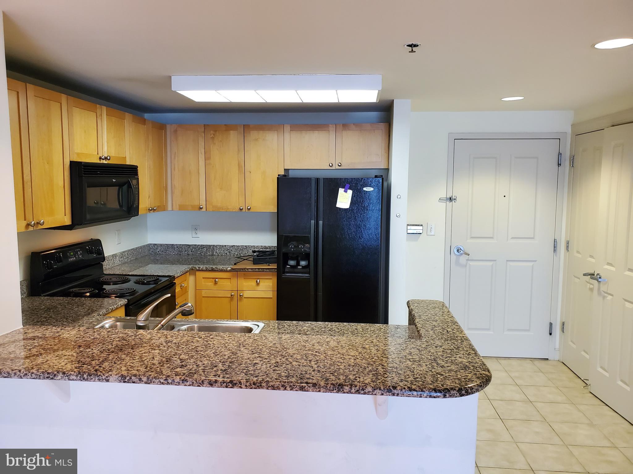 777 7TH STREET NW Unit: 906