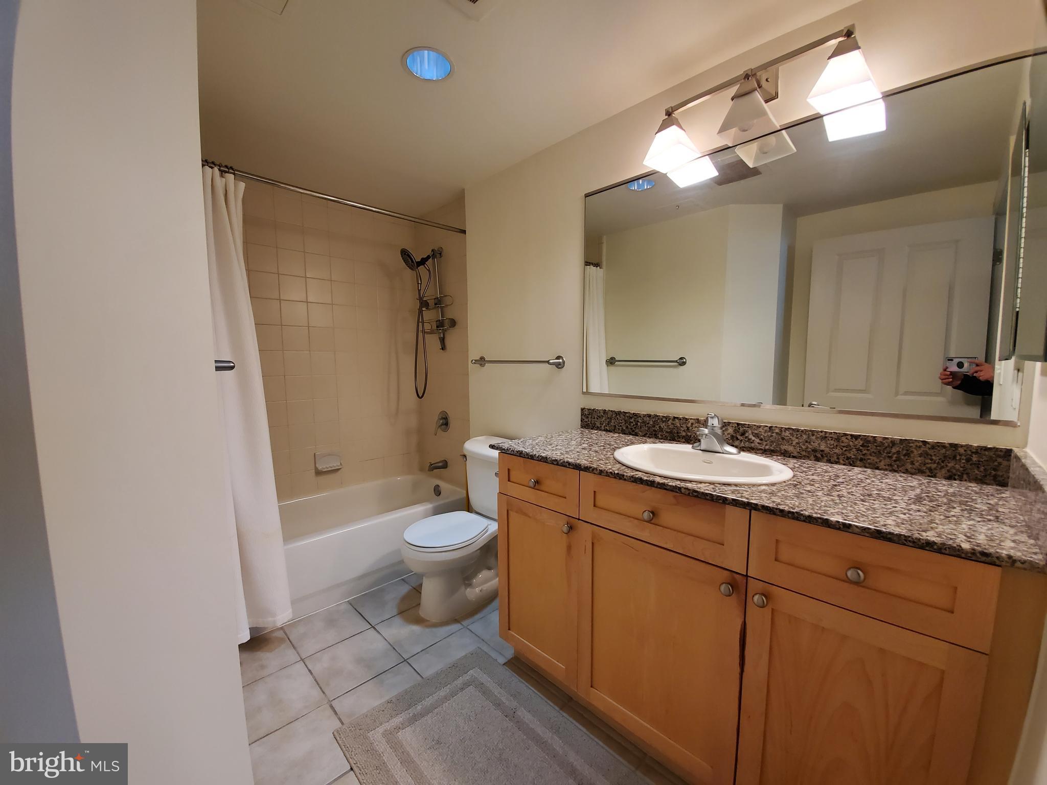 777 7TH STREET NW Unit: 906
