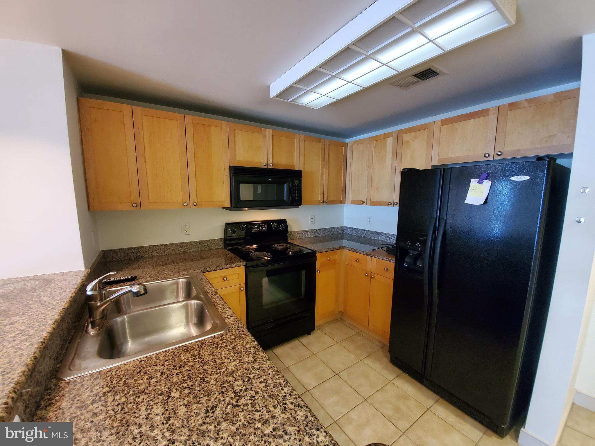 777 7TH STREET NW Unit: 906