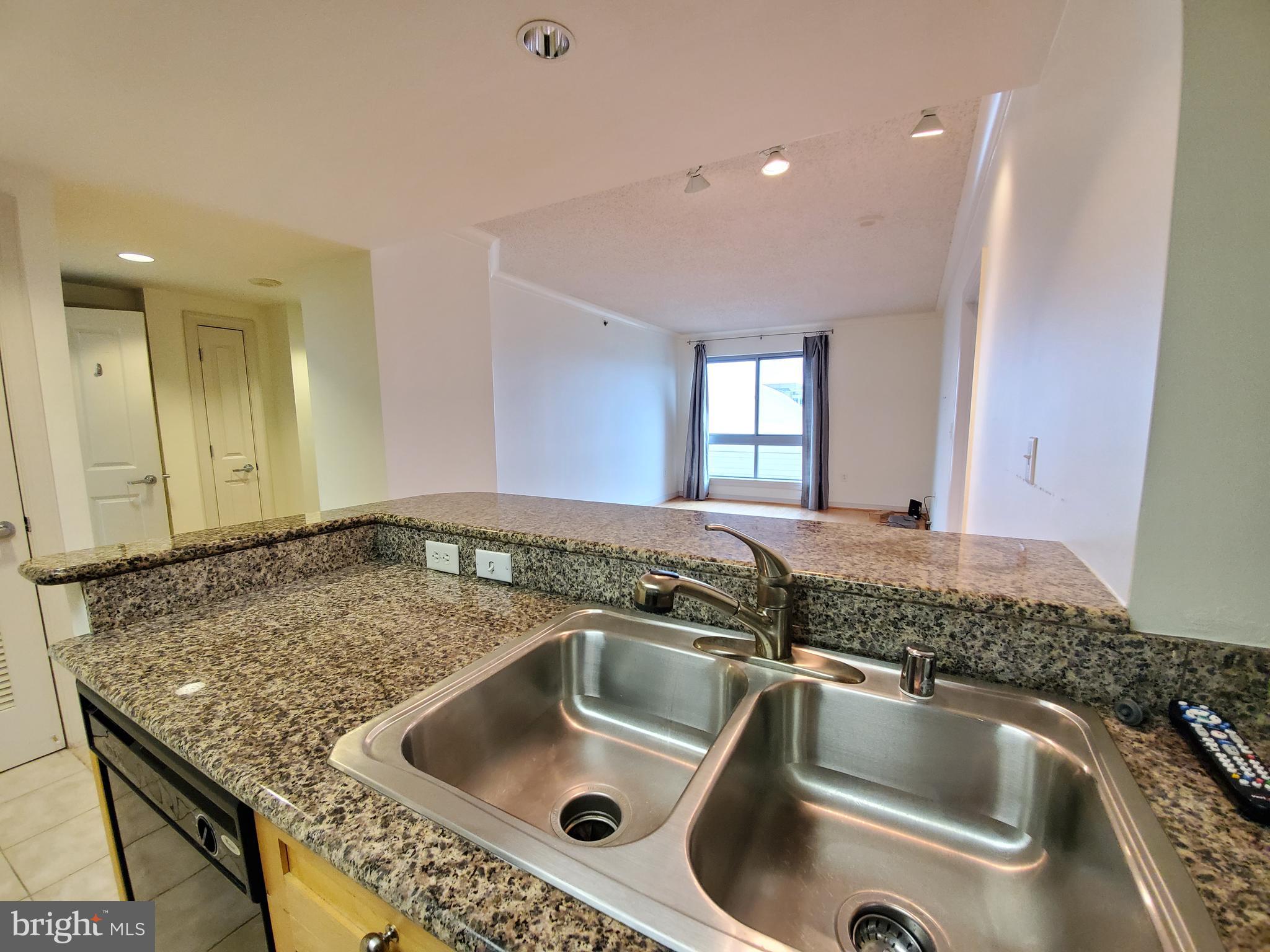 777 7TH STREET NW Unit: 906