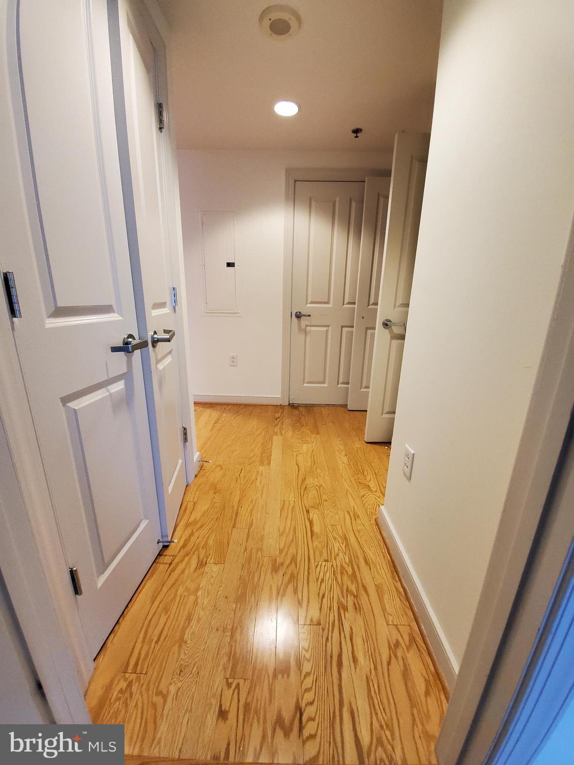 777 7TH STREET NW Unit: 906