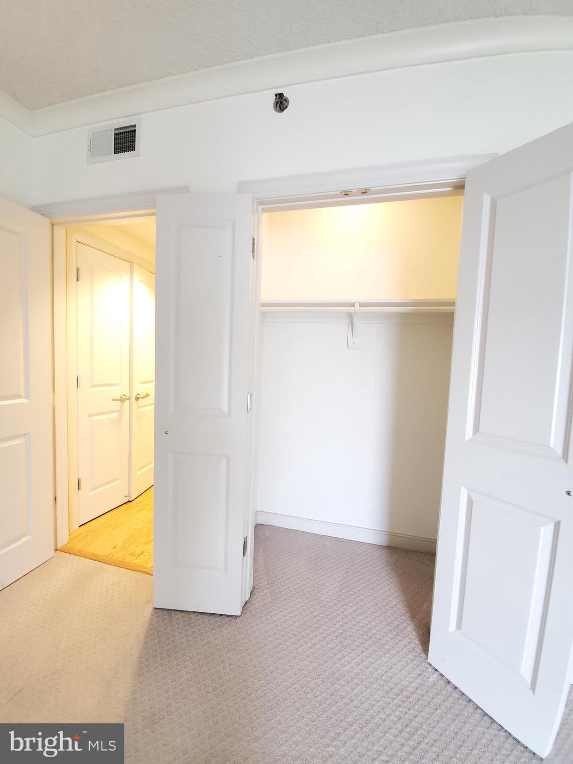 777 7TH STREET NW Unit: 906
