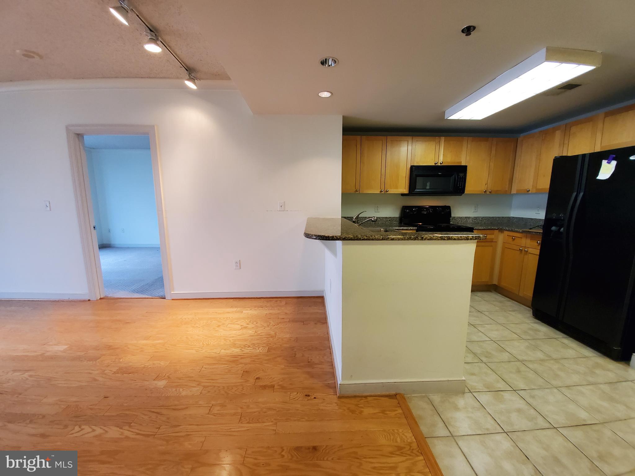 777 7TH STREET NW Unit: 906