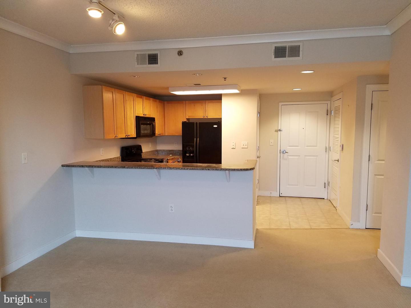 777 7TH STREET NW Unit: 918