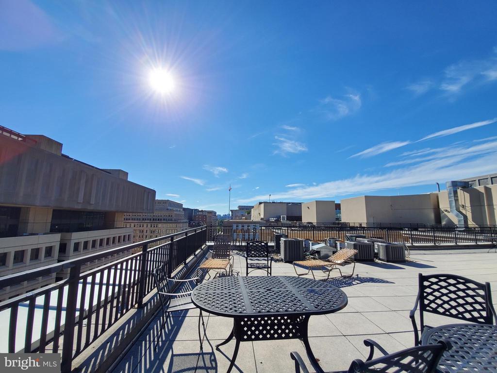 915 E ST NW #315