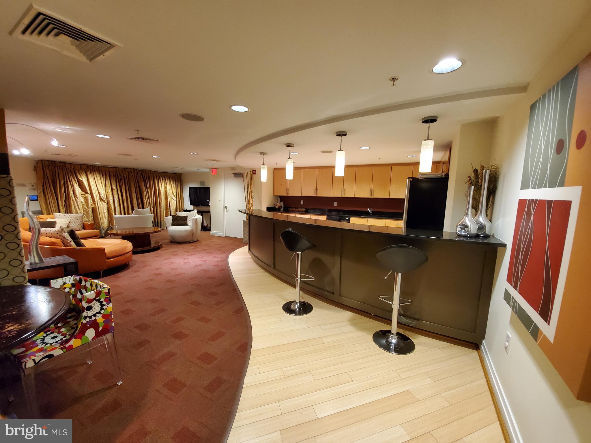 915 E ST NW #315