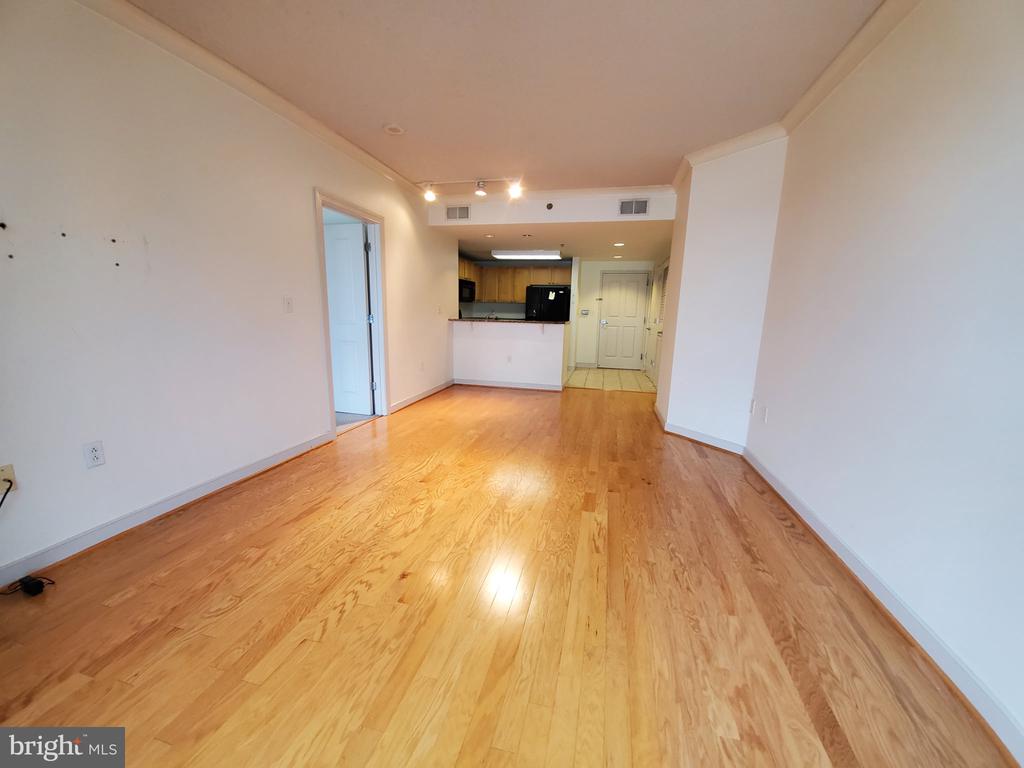 777 NW 7TH STREET NW Unit: 906