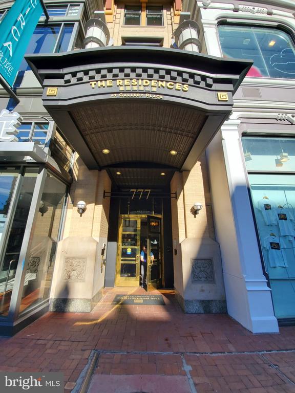 777 NW 7TH STREET NW Unit: 906