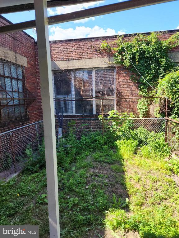 1942 MCHENRY STREET