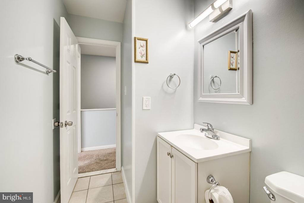 3043 Heathcote Rd