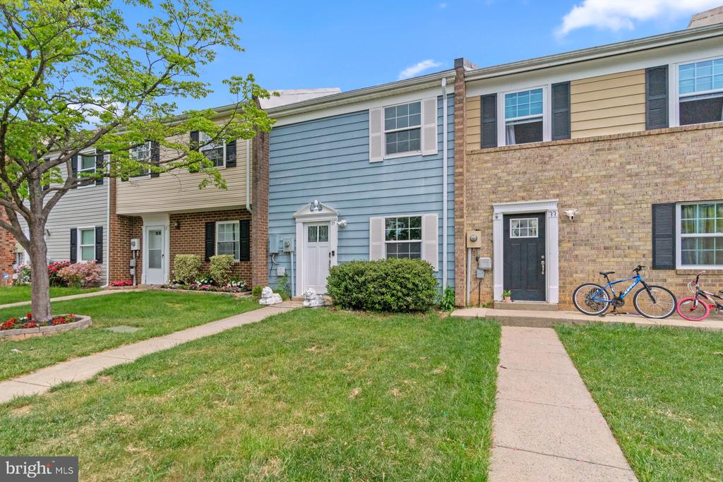 35 VIENNA COURT