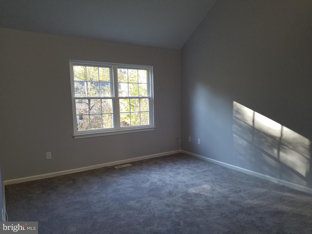 9663 HORSHAM DRIVE