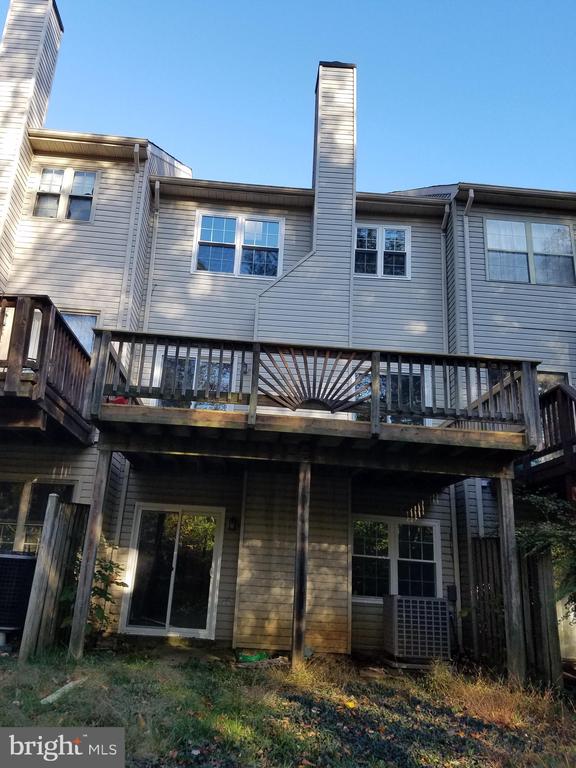 9663 HORSHAM DRIVE