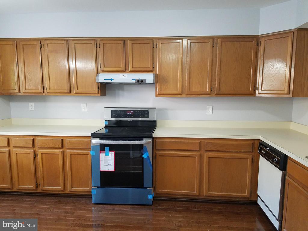 9663 HORSHAM DRIVE