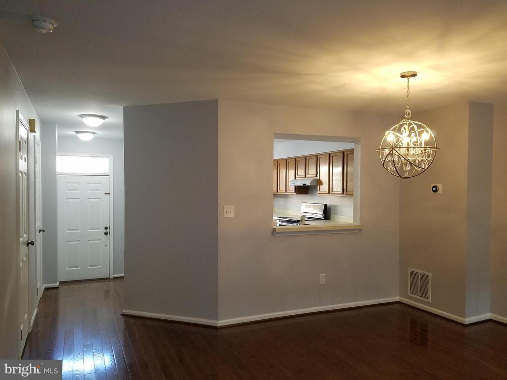 9663 HORSHAM DRIVE