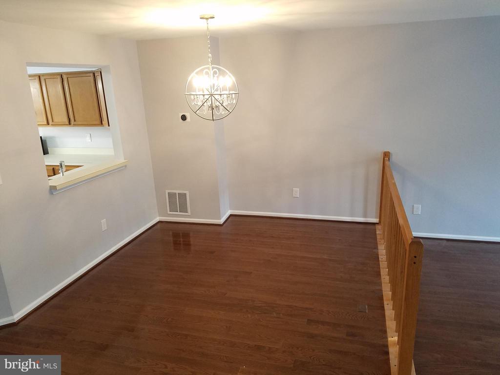 9663 HORSHAM DRIVE