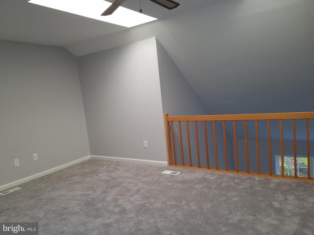 9663 HORSHAM DRIVE
