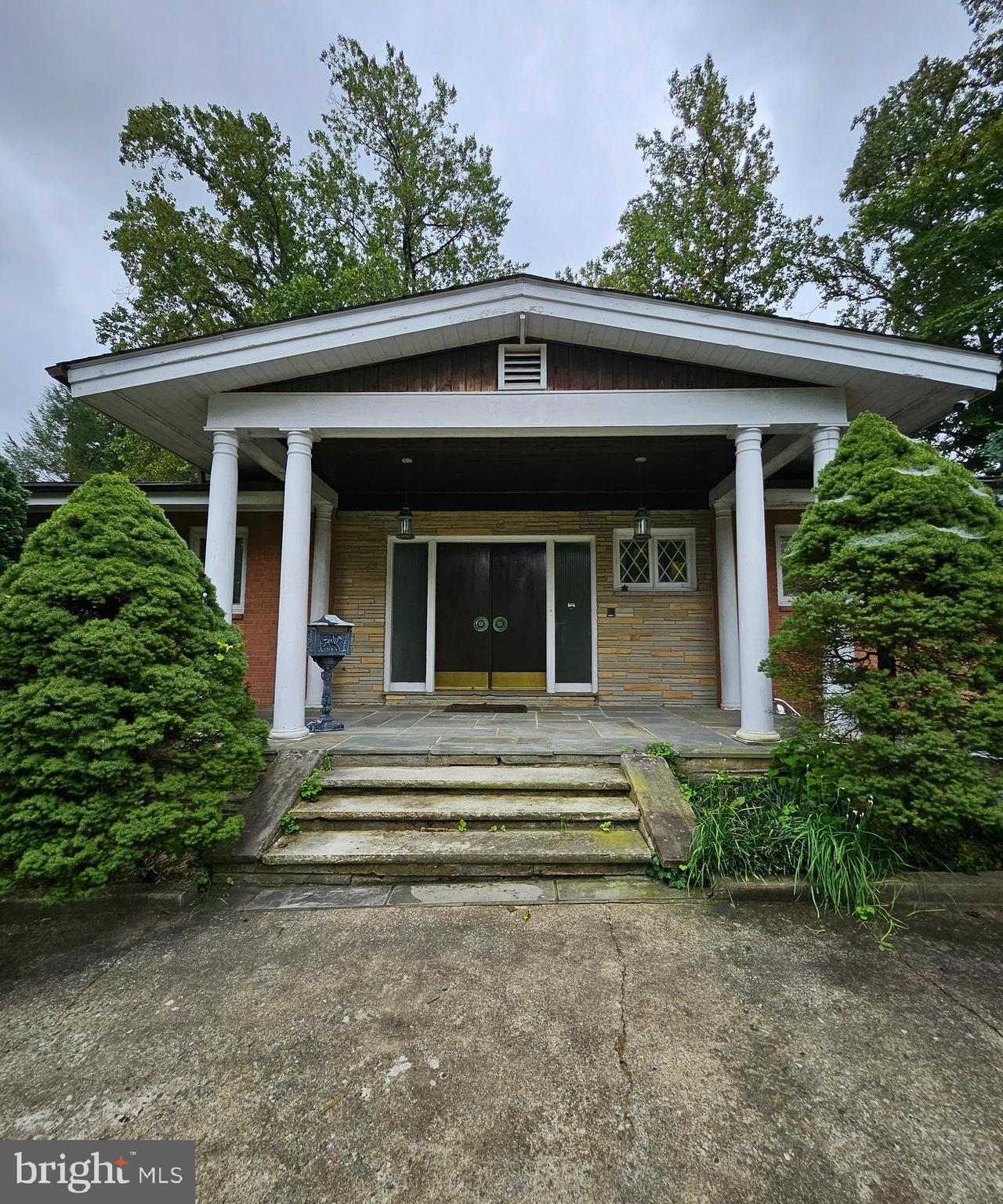 6204 LENOX ROAD