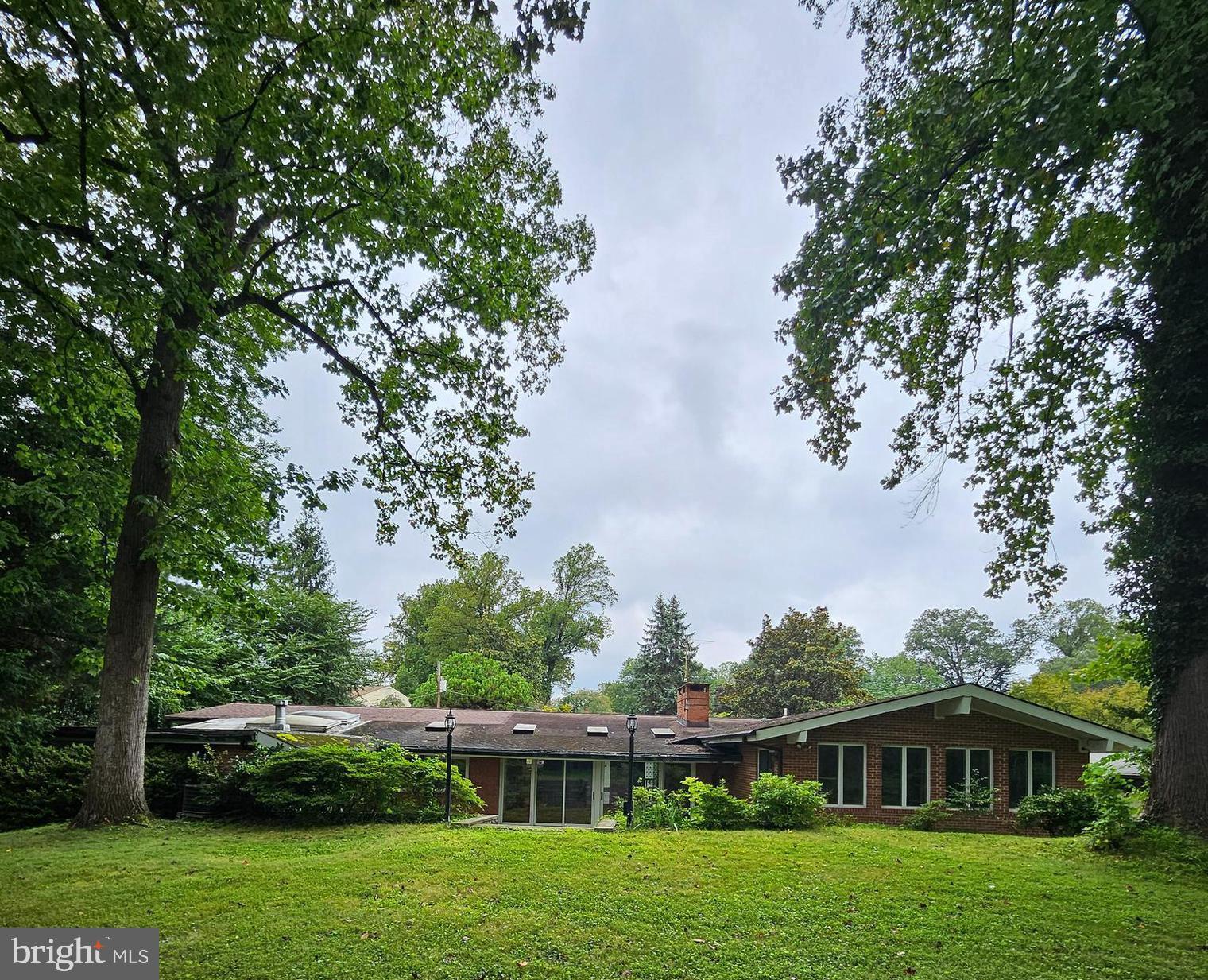 6204 LENOX ROAD
