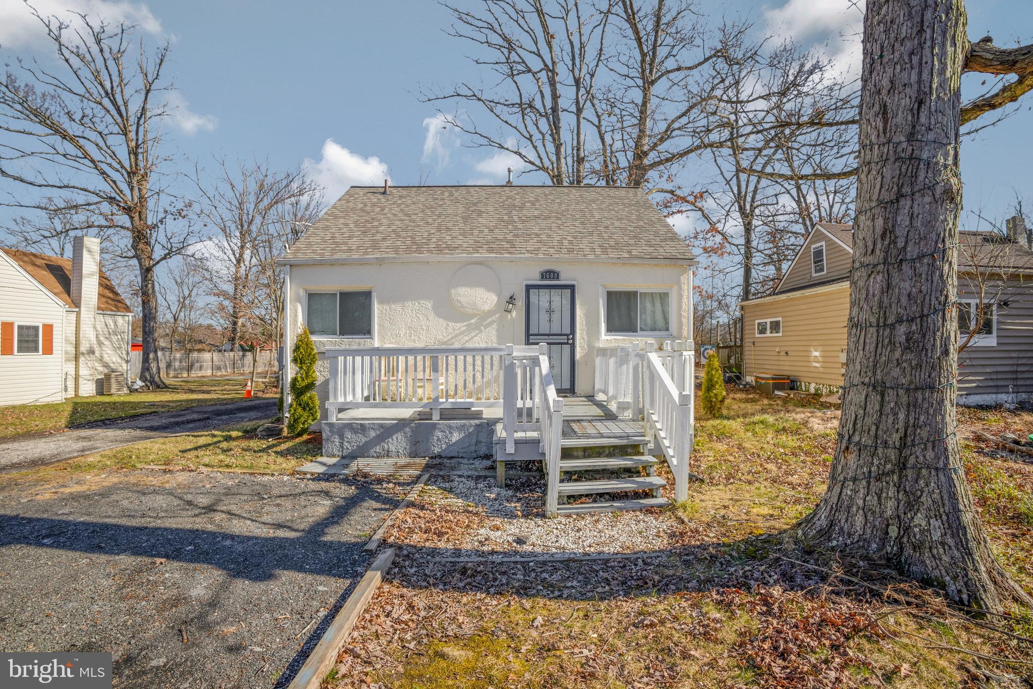 7600 Lanham Lane
