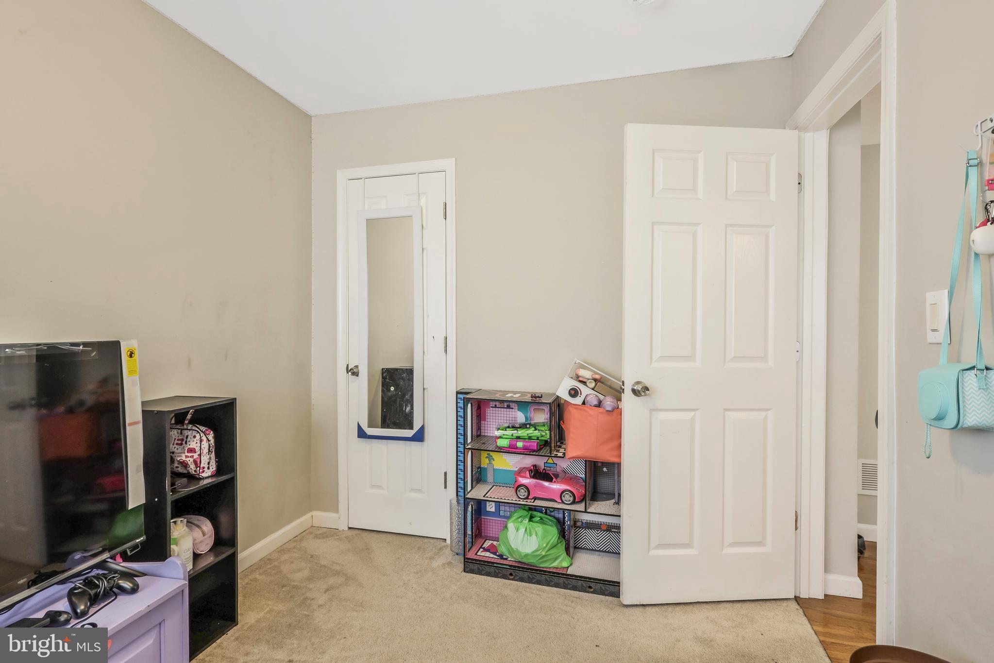 7600 Lanham Lane