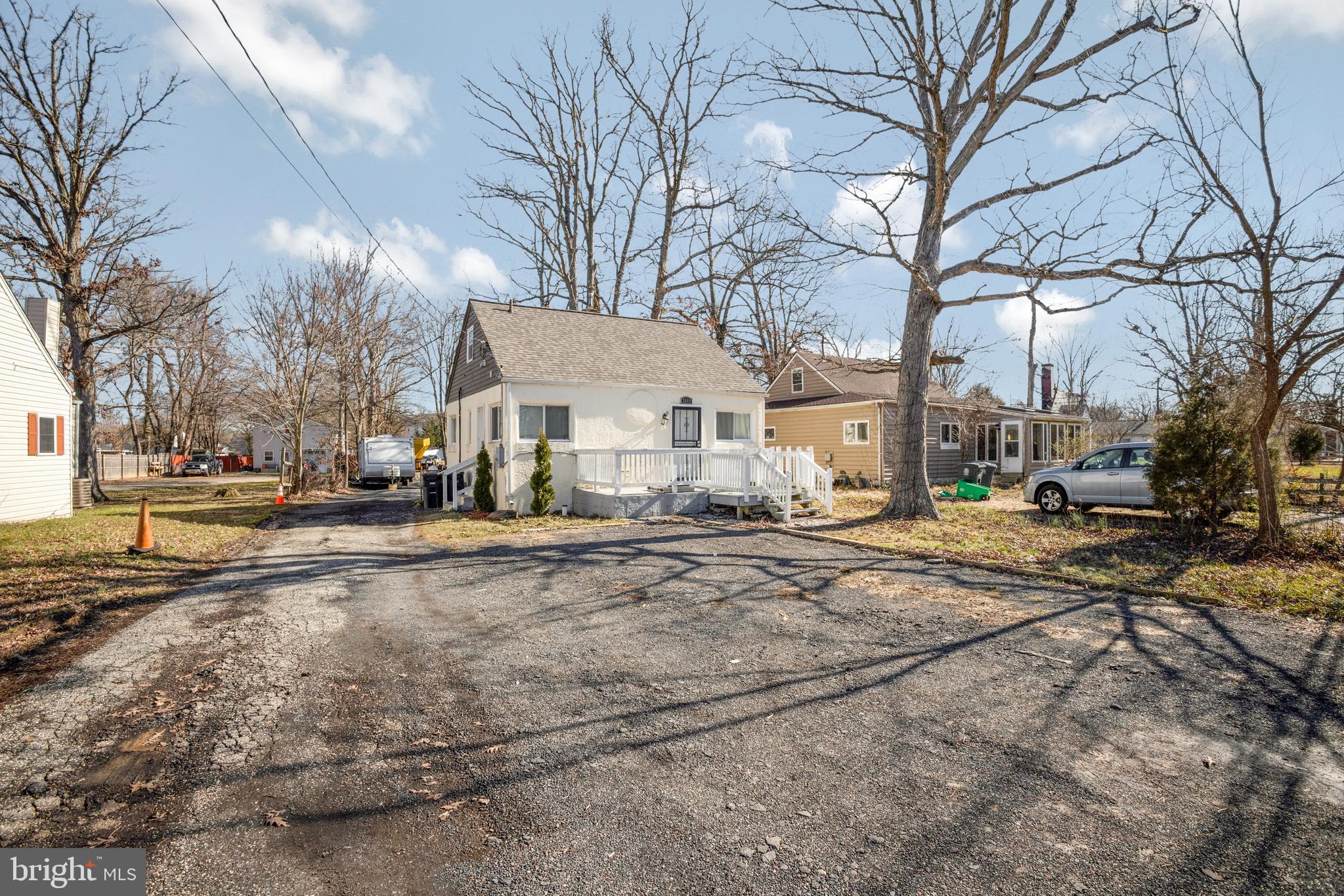 7600 Lanham Lane