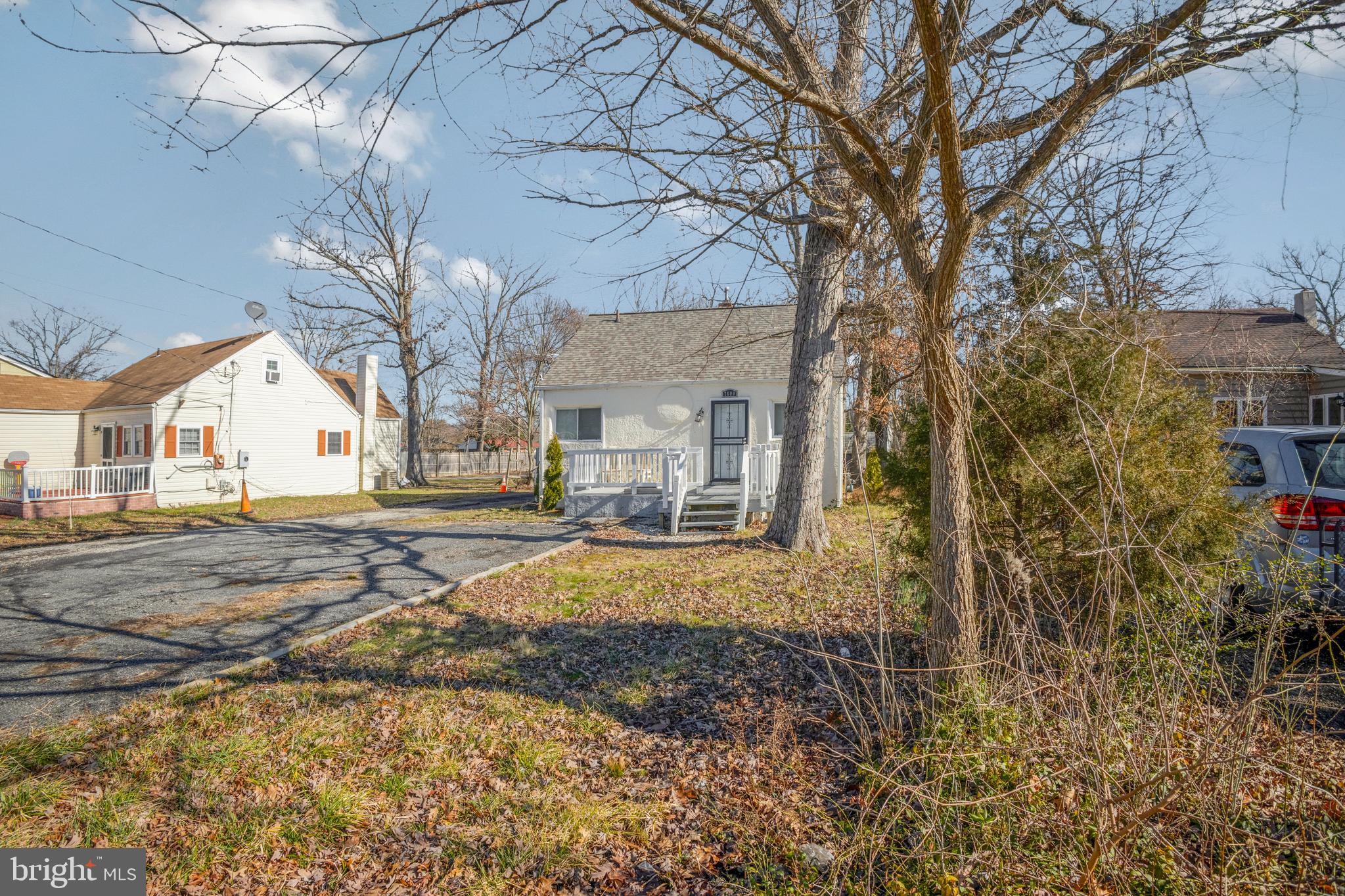 7600 Lanham Lane