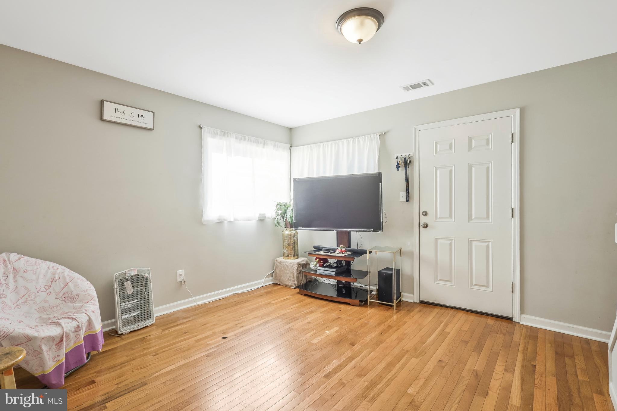 7600 Lanham Lane