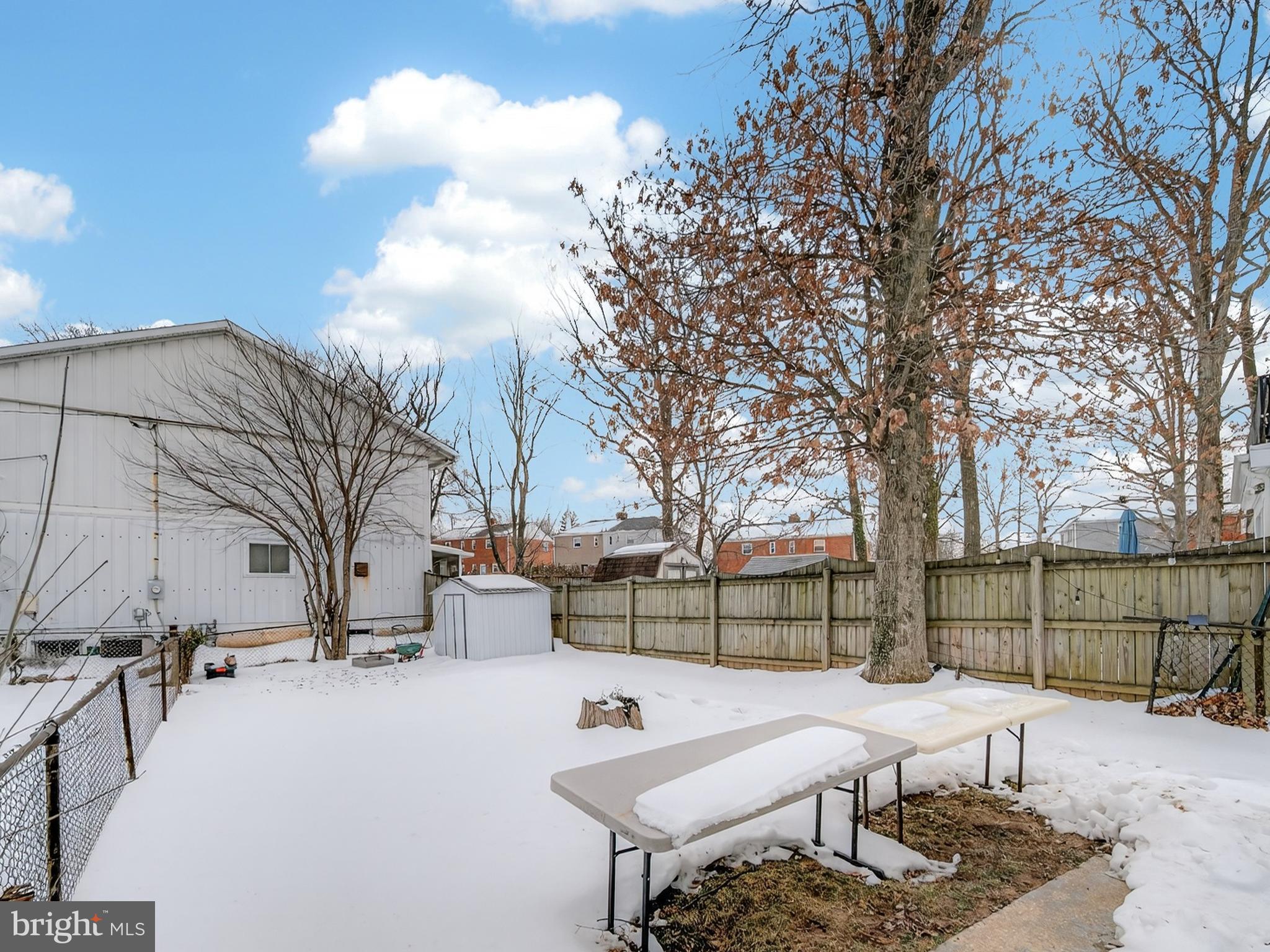 609 CEDARLEAF AVENUE