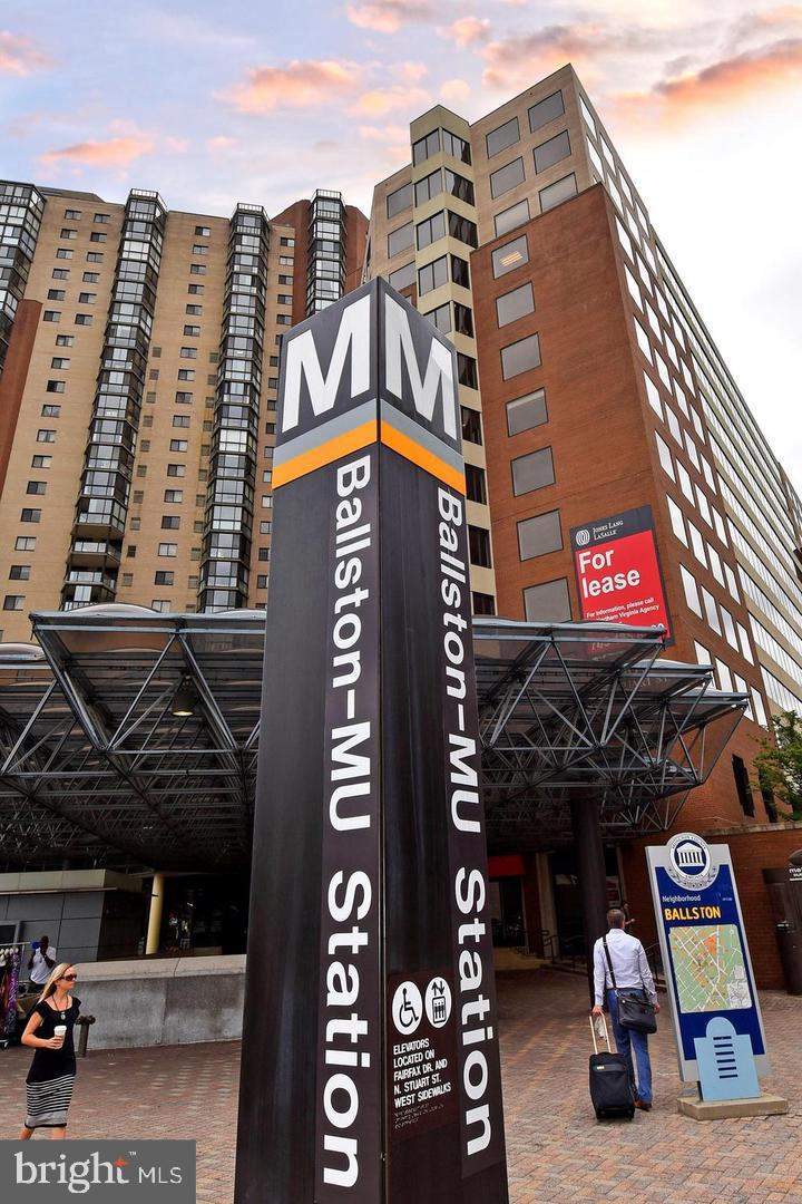 851 N GLEBE ROAD Unit: 105