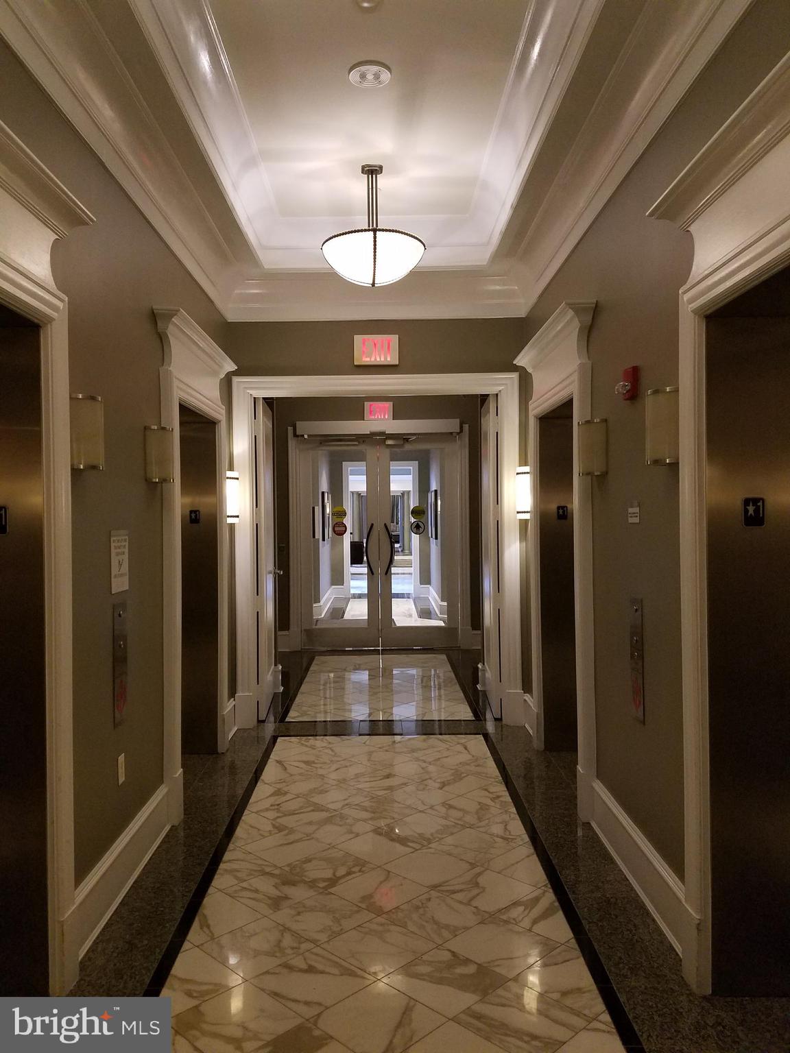 851 N GLEBE ROAD Unit: 105