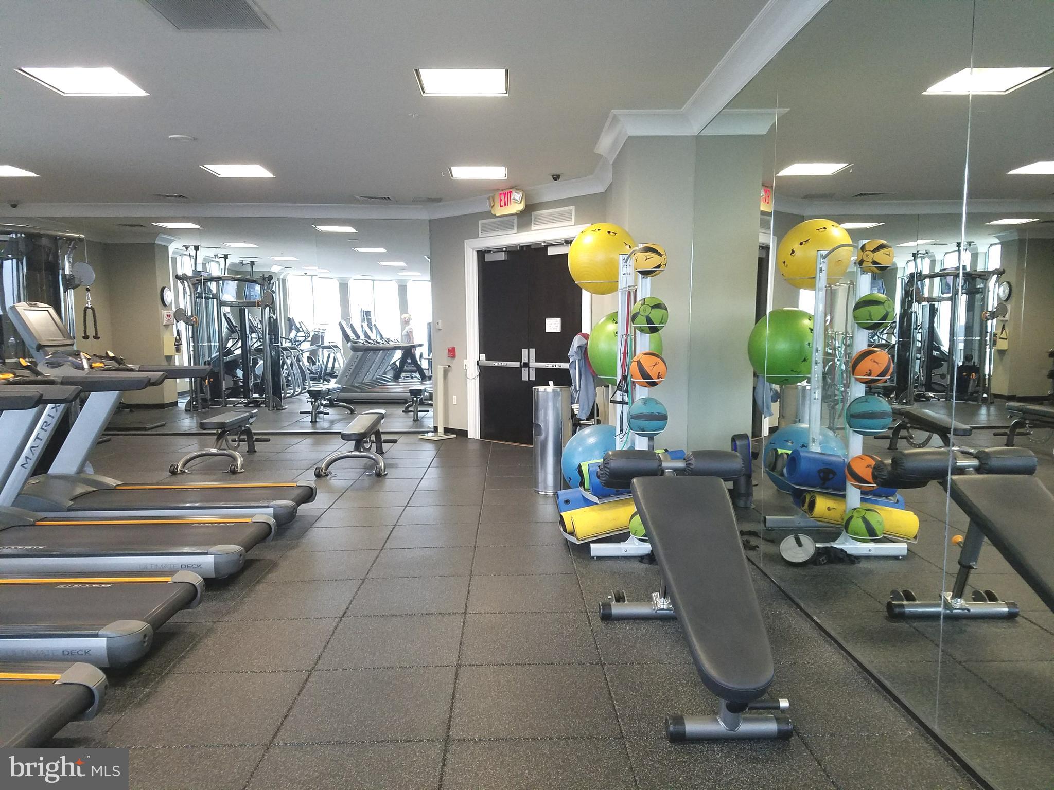 851 N GLEBE RD #1405