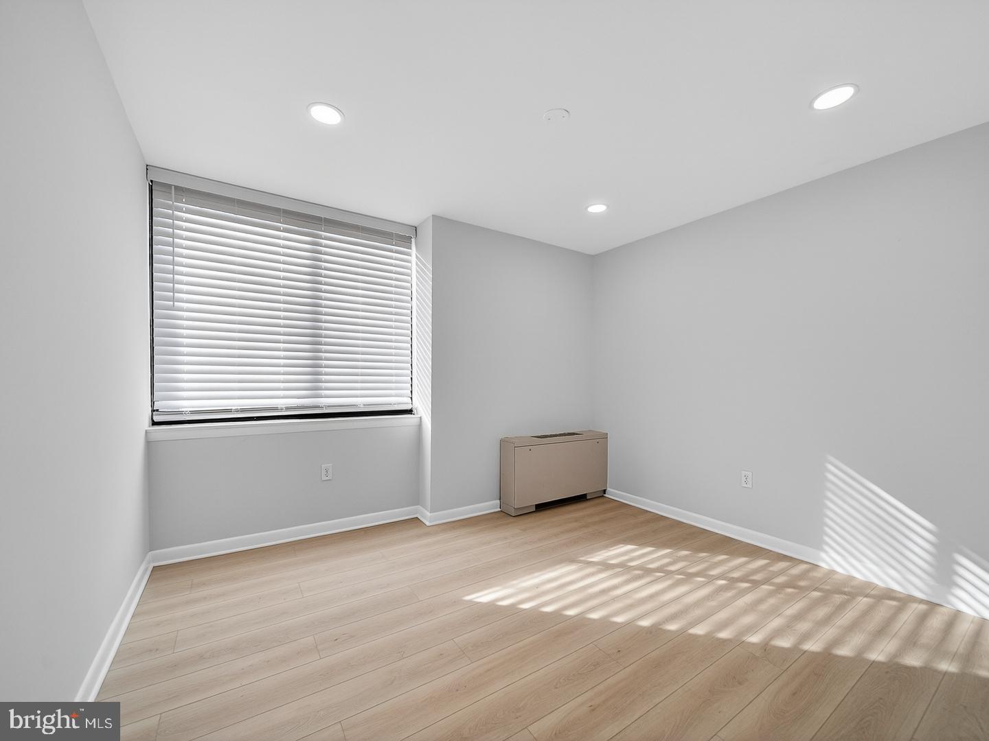 4390 LORCOM LANE 410