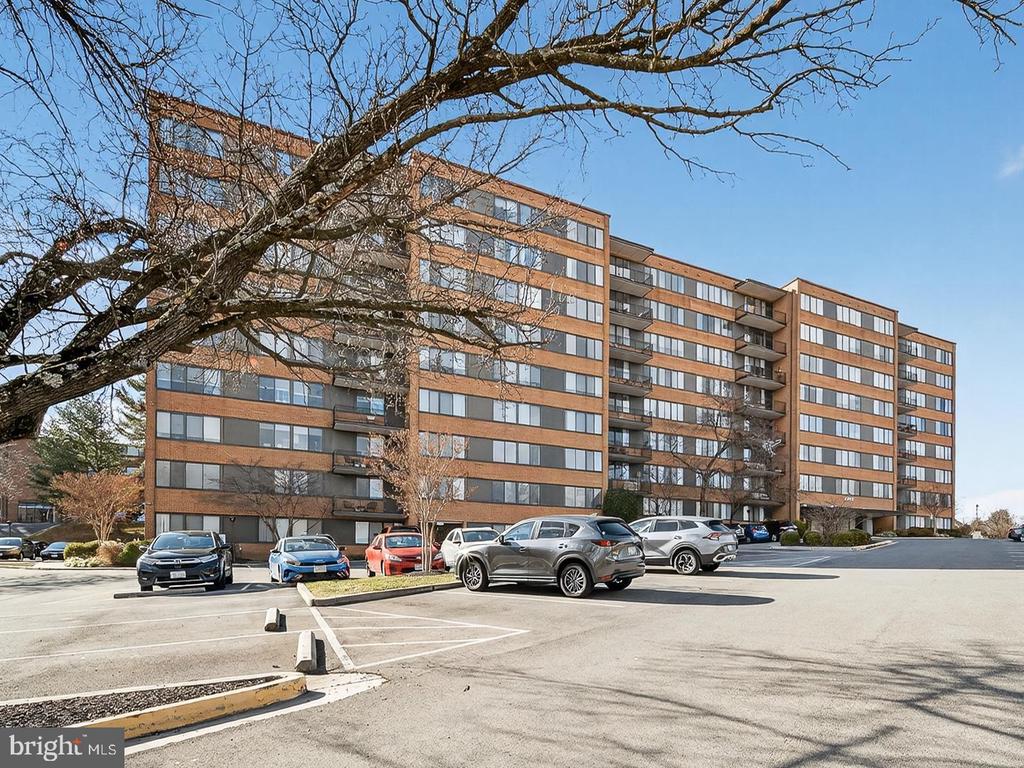 4390 LORCOM LANE 410
