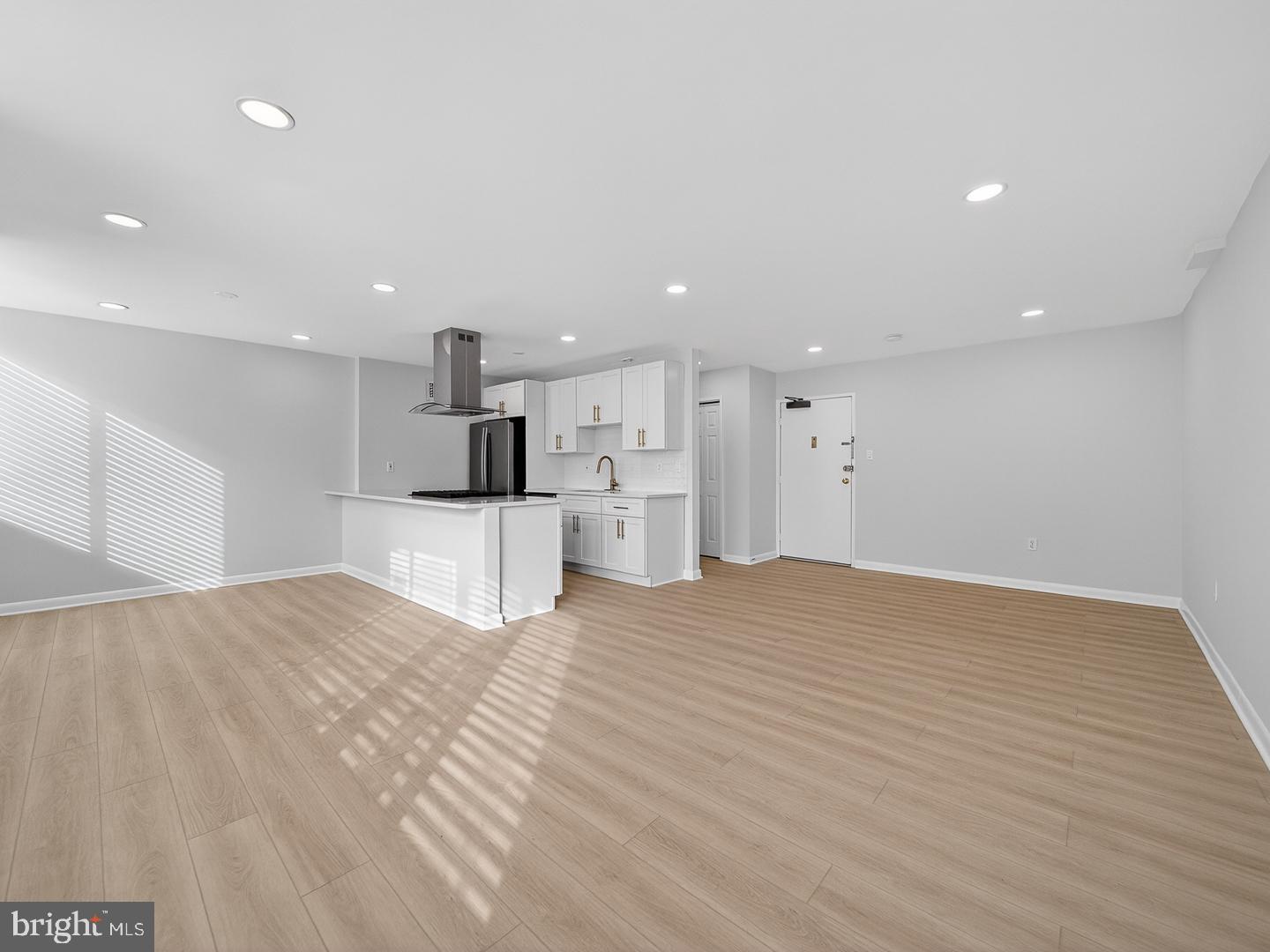 4390 LORCOM LANE 410