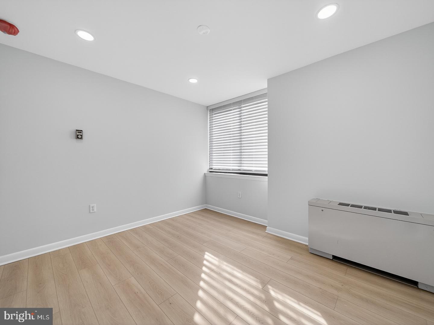 4390 LORCOM LANE 410