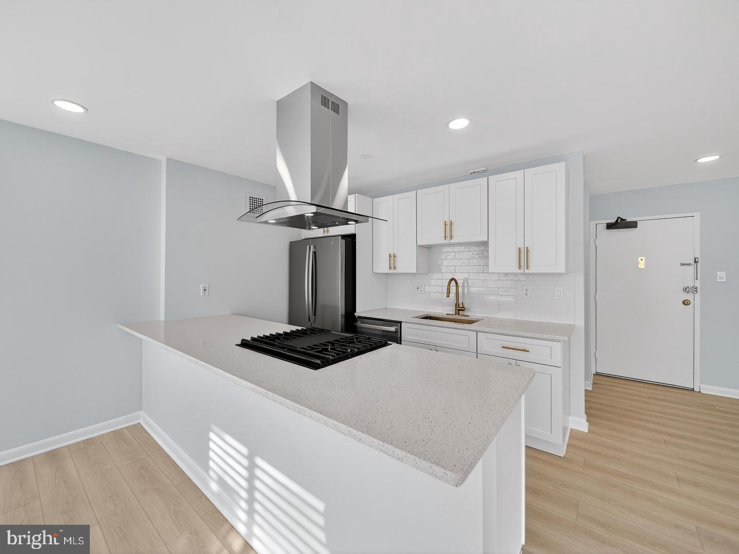 4390 LORCOM LANE 410