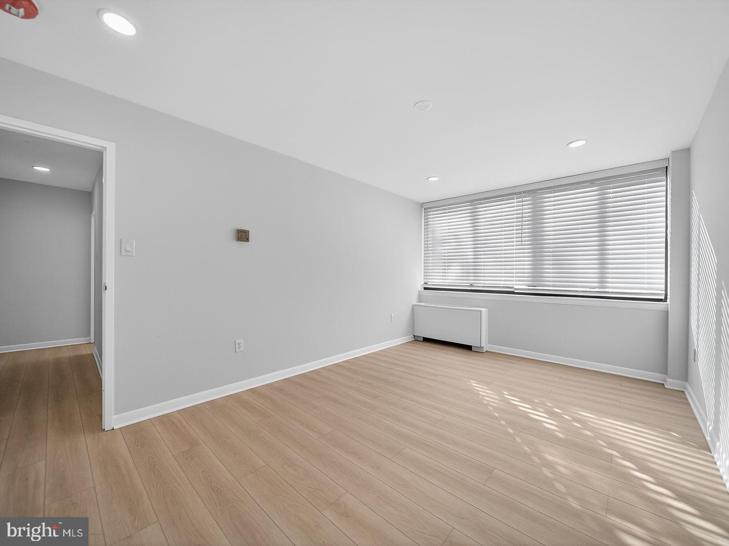 4390 LORCOM LANE 410