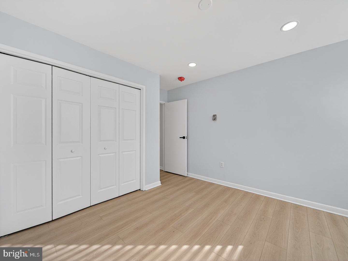 4390 LORCOM LANE 410