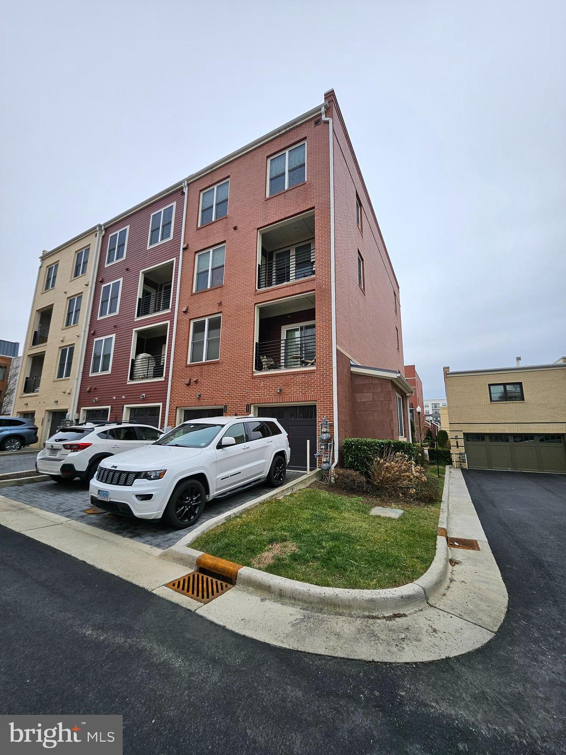 620 E HOWELL AVENUE 101