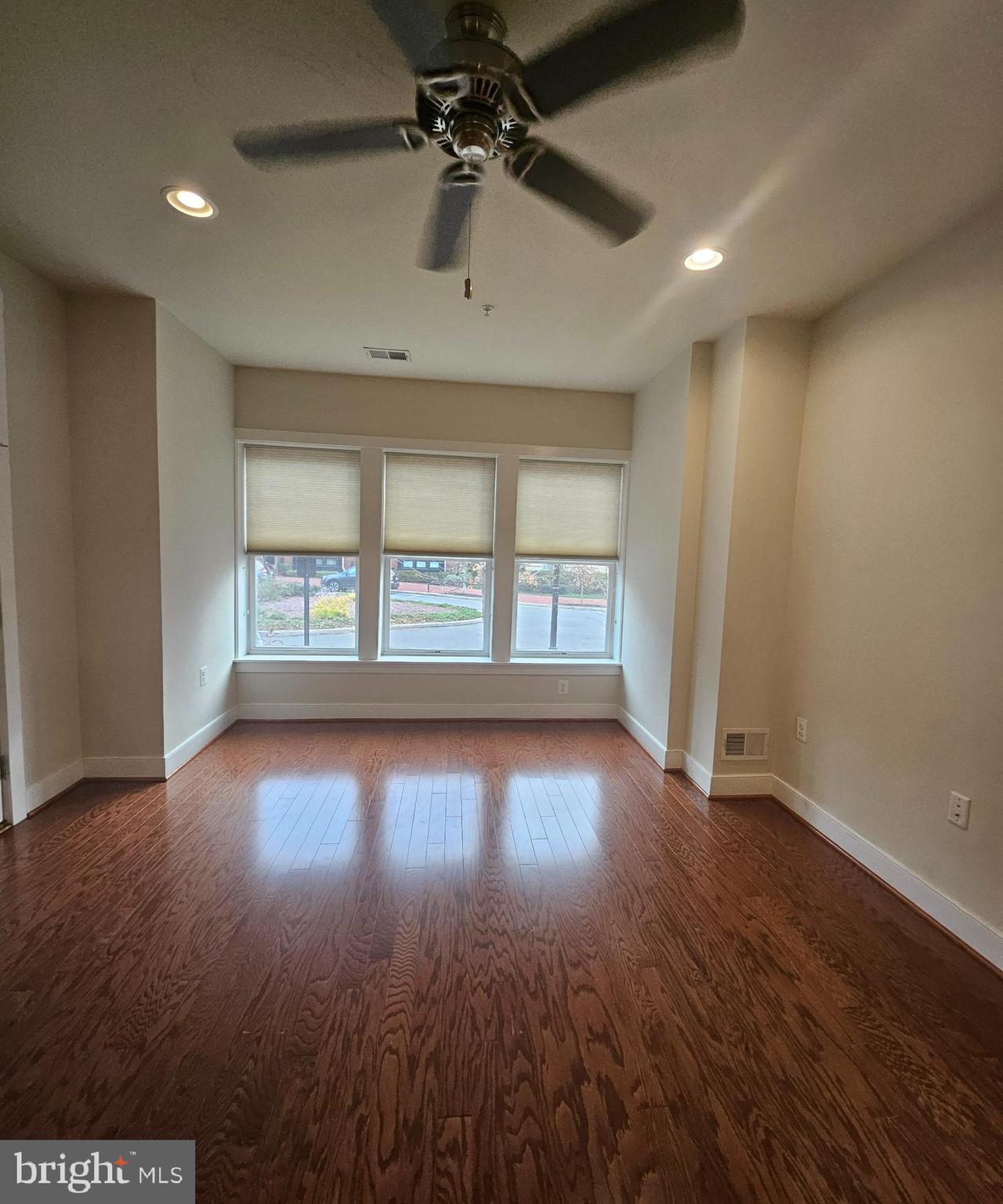 620 E HOWELL AVENUE 101