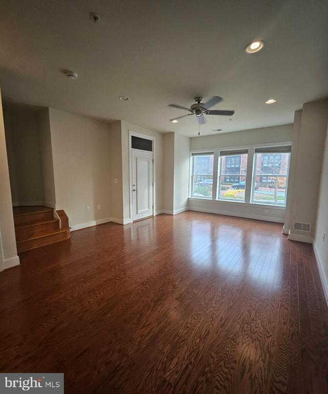 620 E HOWELL AVENUE 101